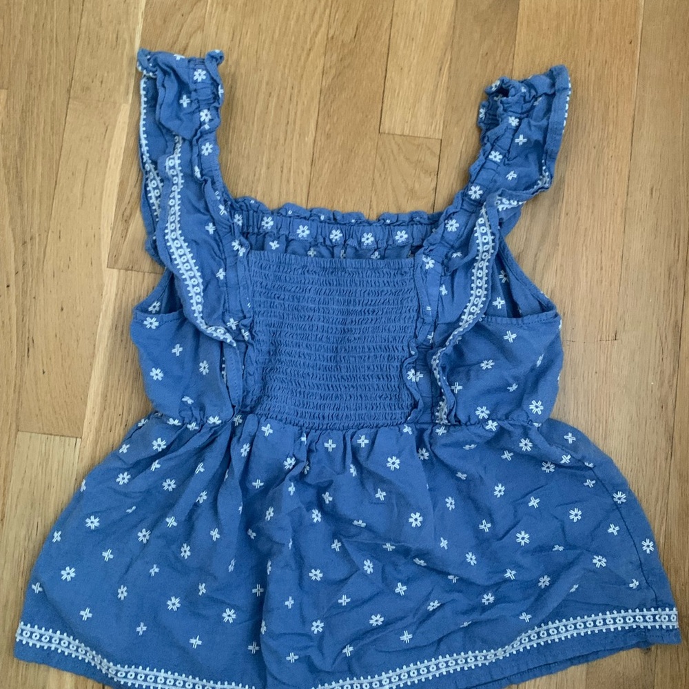 Old Navy Chambray Blue Embroidered Top, Floral Ruffle size medium - Picture 5 of 10